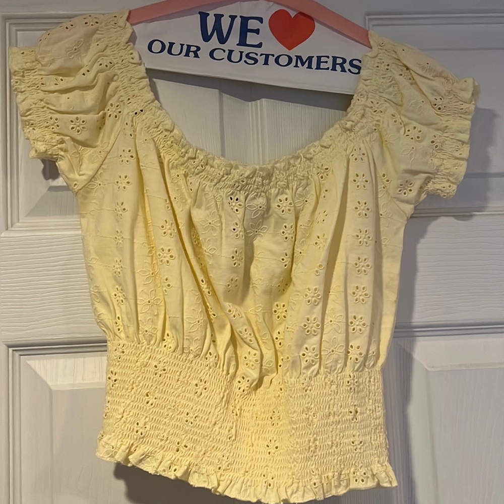 Forever 21 yellow top in size small